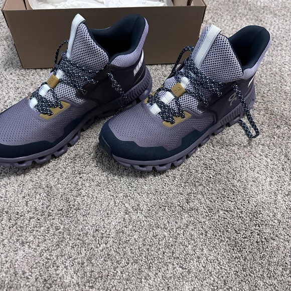 On Running Cloud Hi Edge Pepple & Lilac Sneaker Size 11 - Picture 6 of 11